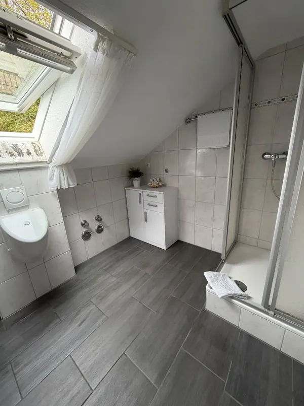 Gästebad mit Dusche
